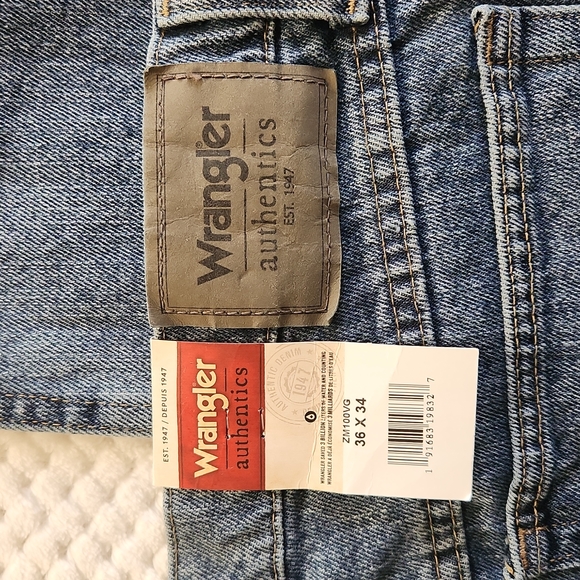WRANGLER MENS JEANS SIZE 36×34 NEW WITH TAGS - Picture 3 of 7